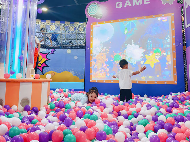 JOY YARDS CO.. Aire de jeux intérieure personnalisée